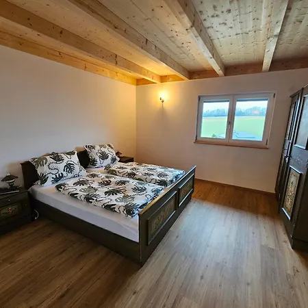 Penthouse-ferienwohnung Auf Rups Hof * Landau an der Isar